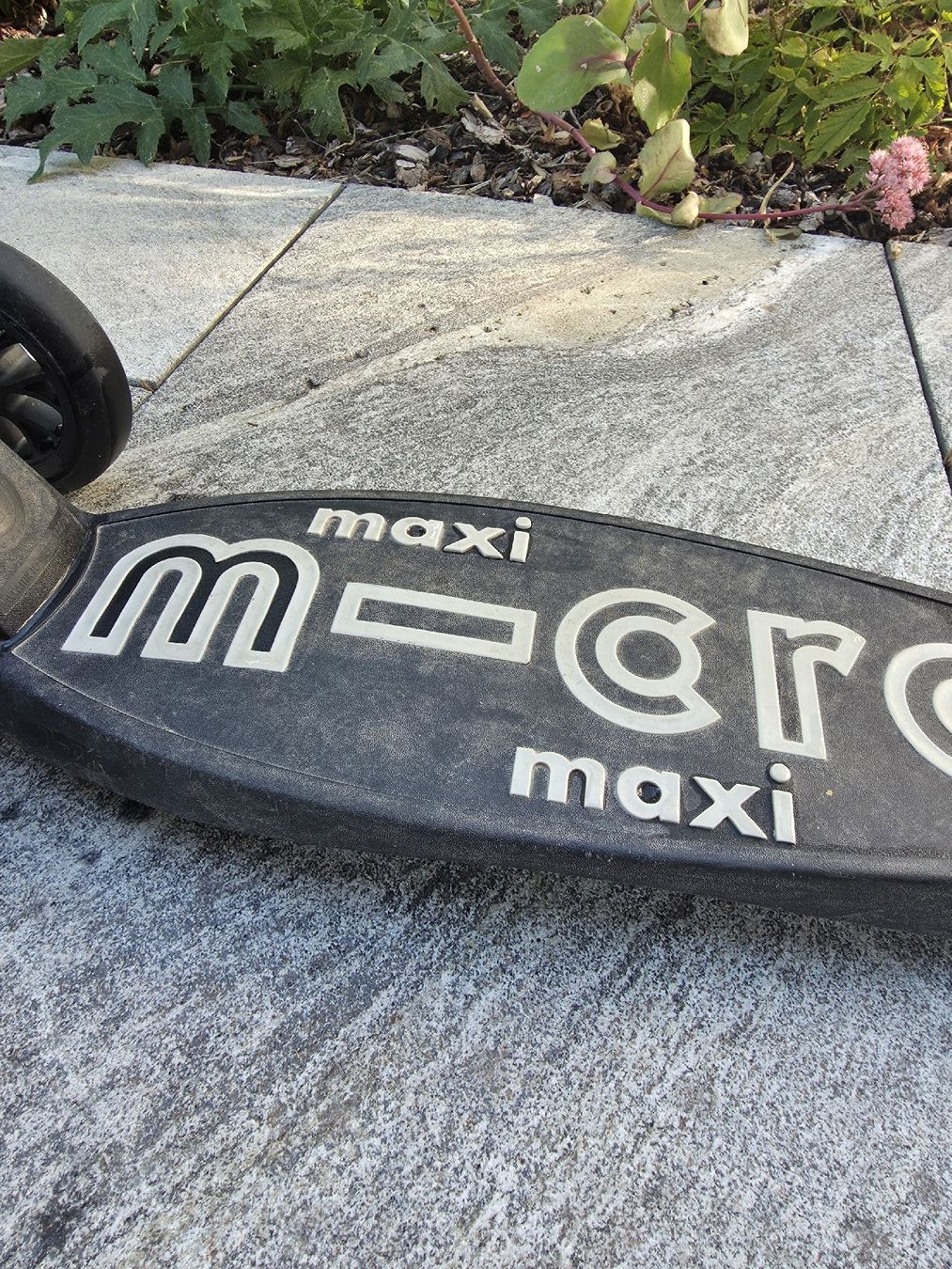 Micro Kickboard: Micro Maxi Scooter schwarz – Usato da Sumiswald venduto da anit13 1