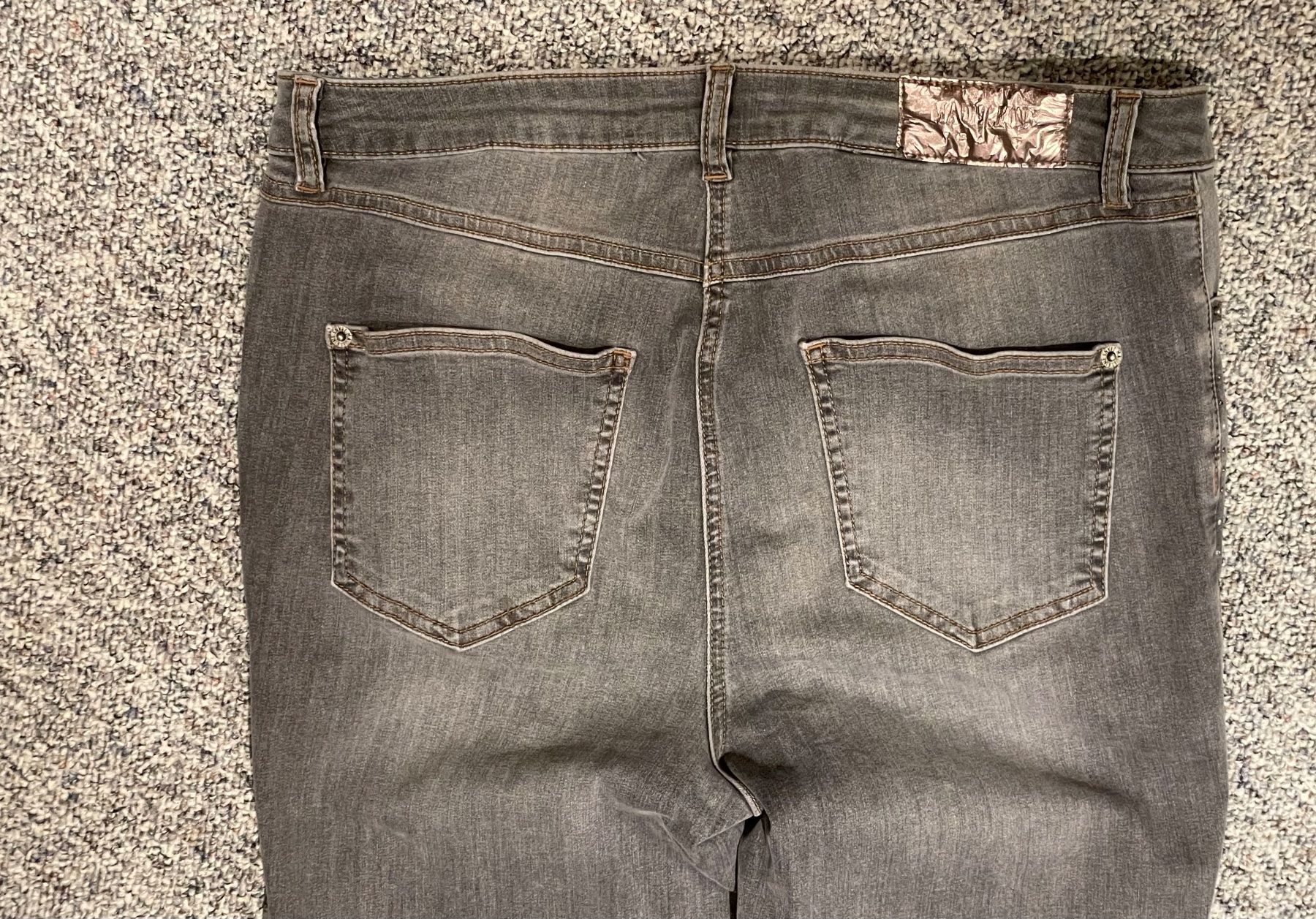 Jeans: Jeans gris 40 dame – Nuovo (secondo la descrizione) da Genève venduto da flocon06 2