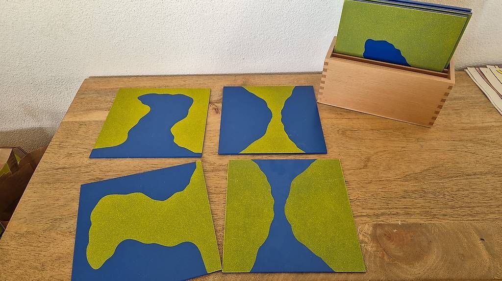 Giocattoli: Contrastes géographiques Montessori – Usato da Le Grand-Saconnex venduto da StuckyS 1