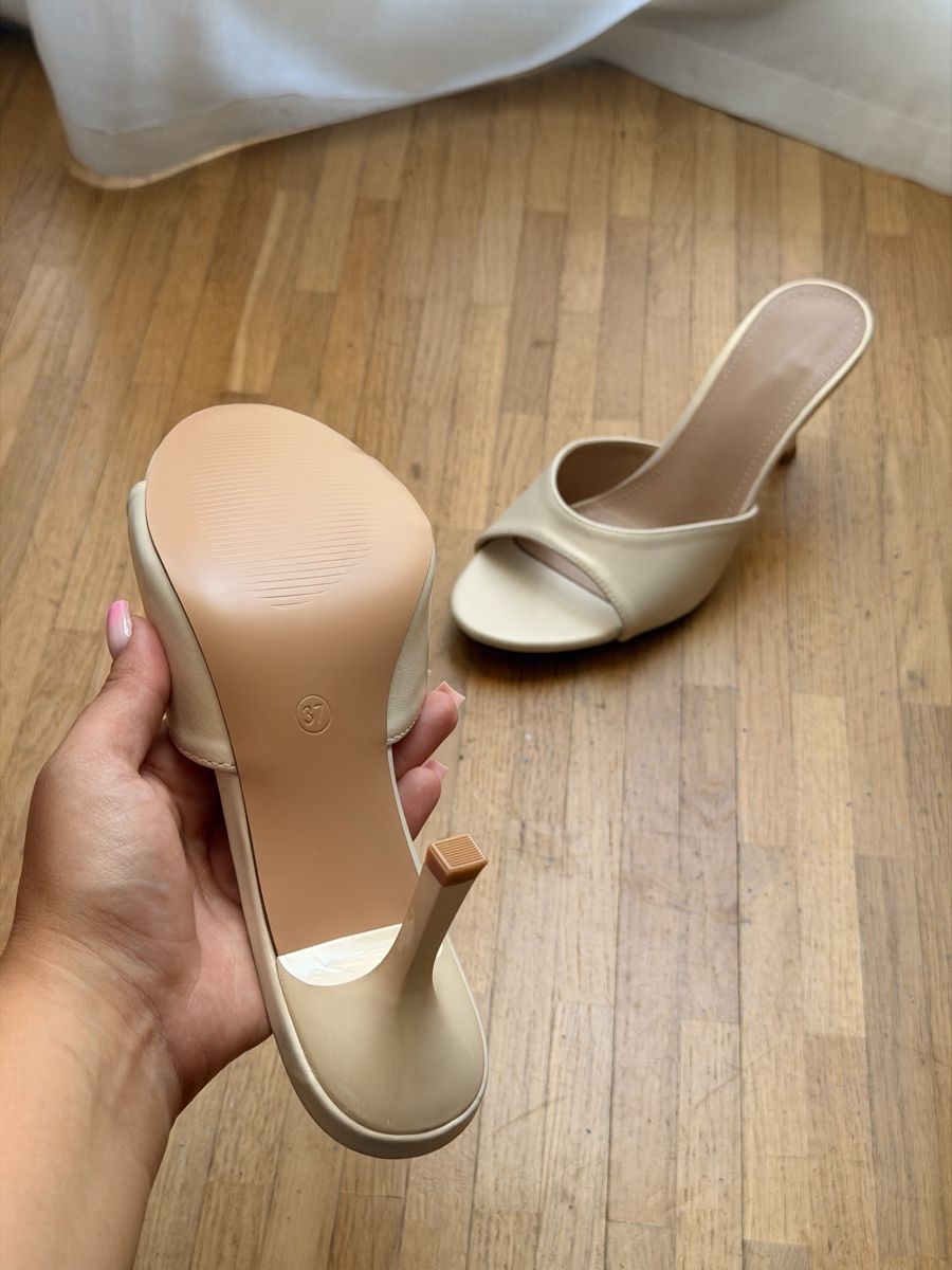 Chaussures femmes: Mules beige talon 5cm taille 37 – Neuf avec emballage d'origine à Le Lignon par Ana2831 3