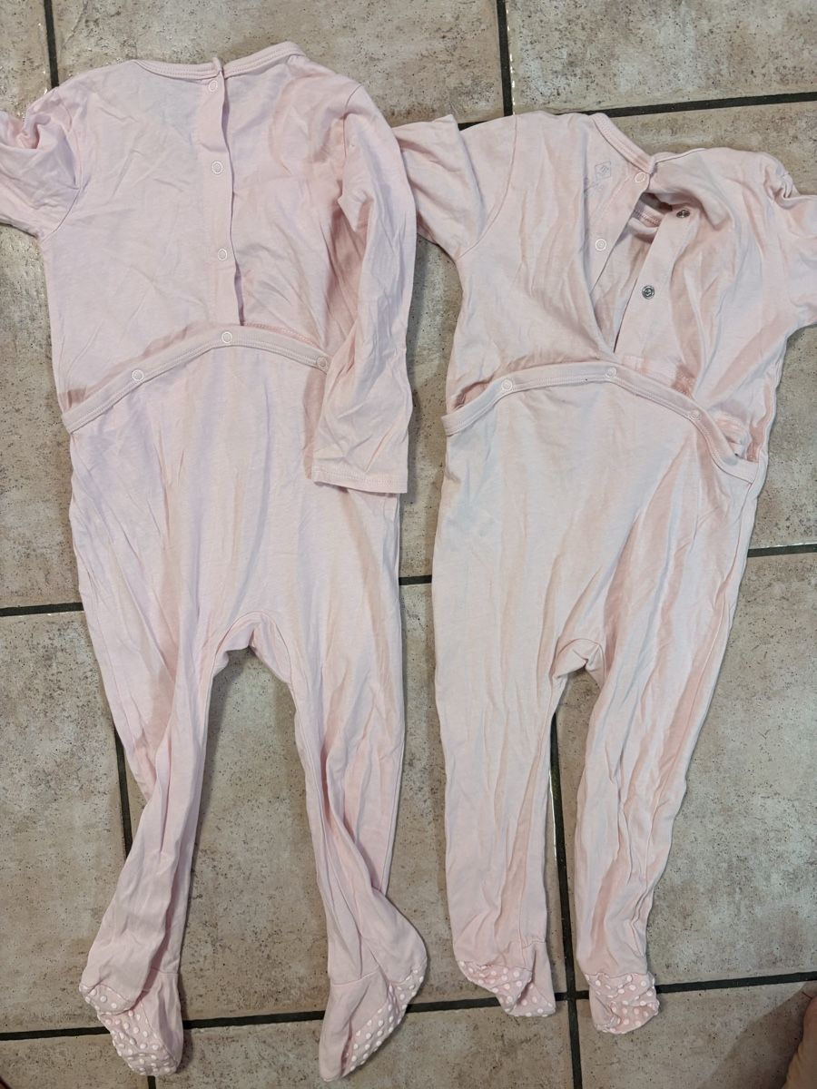 Lotti & Set di vestiti: Set 4 pigiami neonata  – Usato da S. Antonino venduto da FedeKikka88 8
