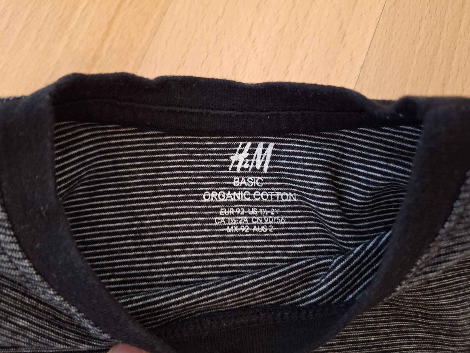 H&M Hemden, T-Shirts & Polos: Langarmshirt von H&M in Gr. 92 – Gebraucht aus Oberrieden von smarties949 2