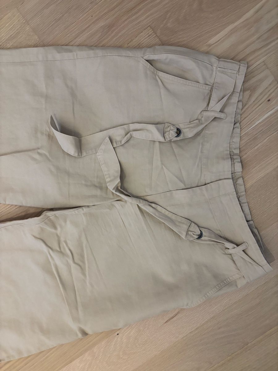 Esprit Pantaloni: Coulotte Gr. 44 beige Esprit – Usato da Gwatt (Thun) venduto da Bioethanol01 1