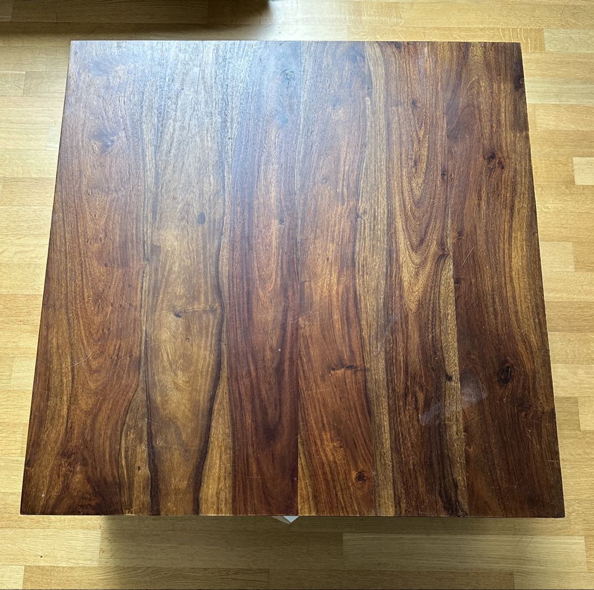 Tavoli: Sheesham Solid Wood Coffee Table – very heavy and sturdy – Usato da Oberengstringen venduto da mar_p8dm 1