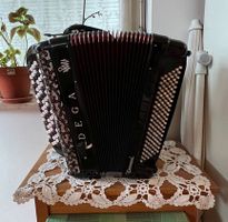 Akkordeon Knopfakkordeon Dega Chamber mit Tonabnehmer Tasche