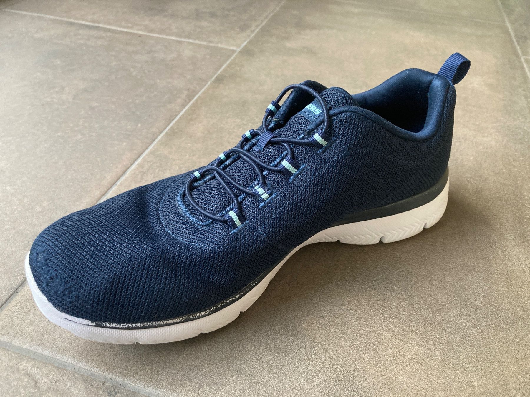 Skechers Damenschuhe: Sketchers Sneaker Grösse 40 – Gebraucht aus Oekingen von Thecrow78 3
