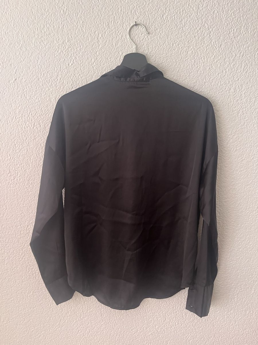 Chemisiers: Seiden Bluse schwarz – D'occasion à Andwil SG par sas_m9tn 2