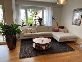 Neuwertiges Stoffsofa "Domino" von Livique