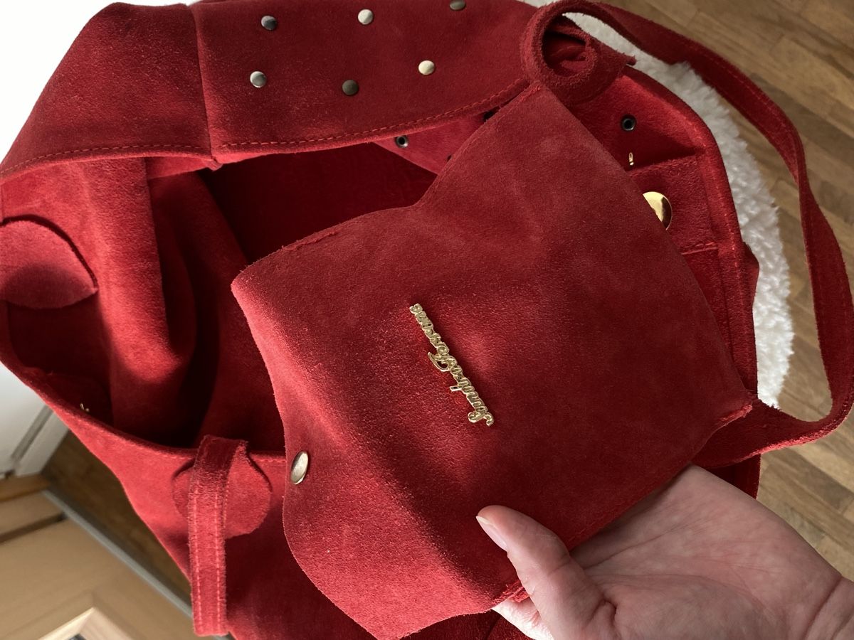 Borse da donna: Sandro Ferrone tote bag, red suede with gold studs! – Usato da Münchringen venduto da loo_b7bd 4
