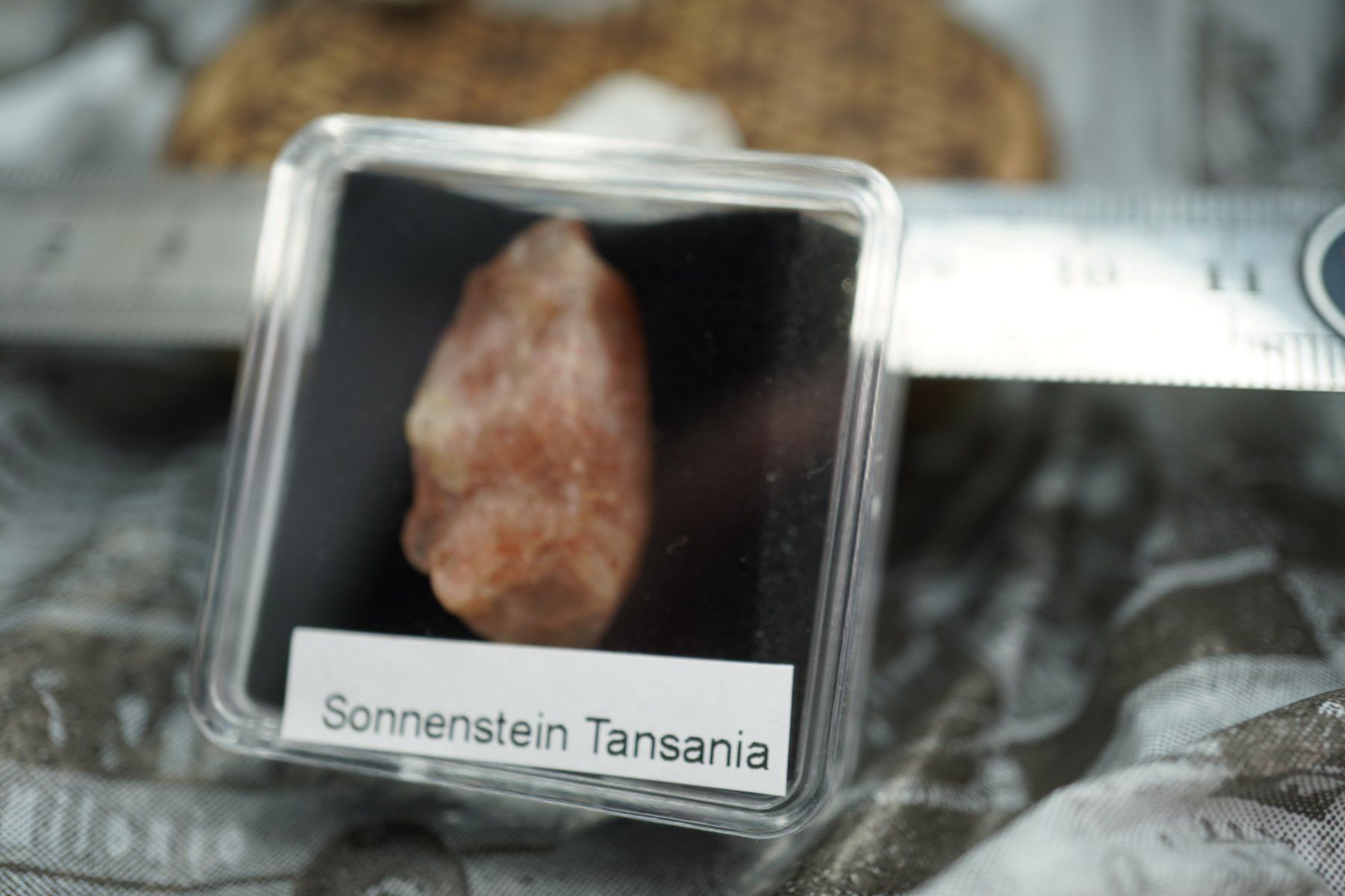 Minerali & Pietre curative: Sonnenstein Tansania  Rohstein    Ab 1.- – Nuovo e nell'imballaggio originale da Eschenbach SG venduto da topstone