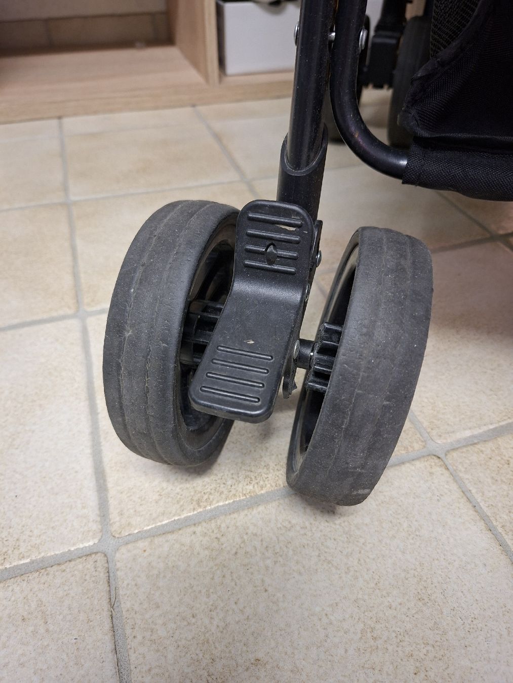 Cucce & Letti: Lovpet Hundewagen Hundebuggy – Usato da Waltenschwil venduto da Cassie11 3