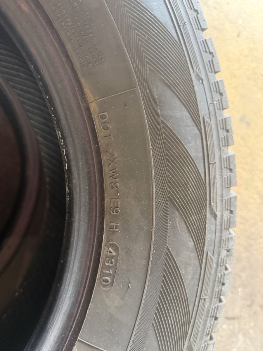 Hankook Pneus & Roues: 215/75/R16 Hankook – D'occasion à Uttwil par rudi30de 2