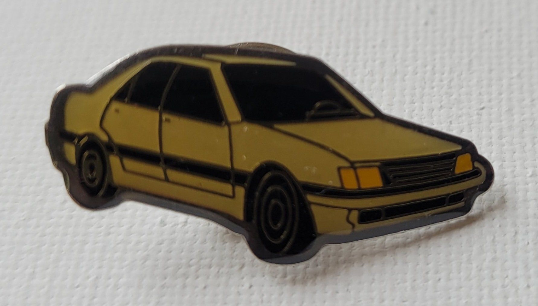 Placchette & Badge: PIN – AUTOMOBIL – Usato da Neftenbach venduto da Mador6