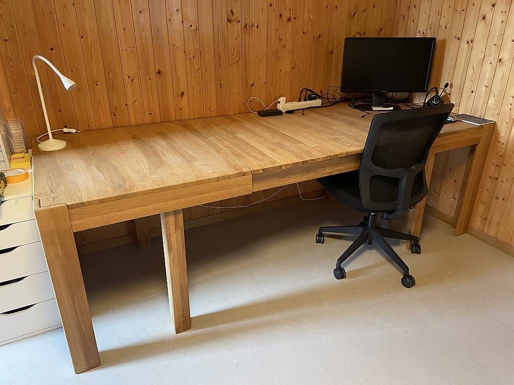Tables: Esstisch/Bürotisch – D'occasion à Bichwil par Nico94