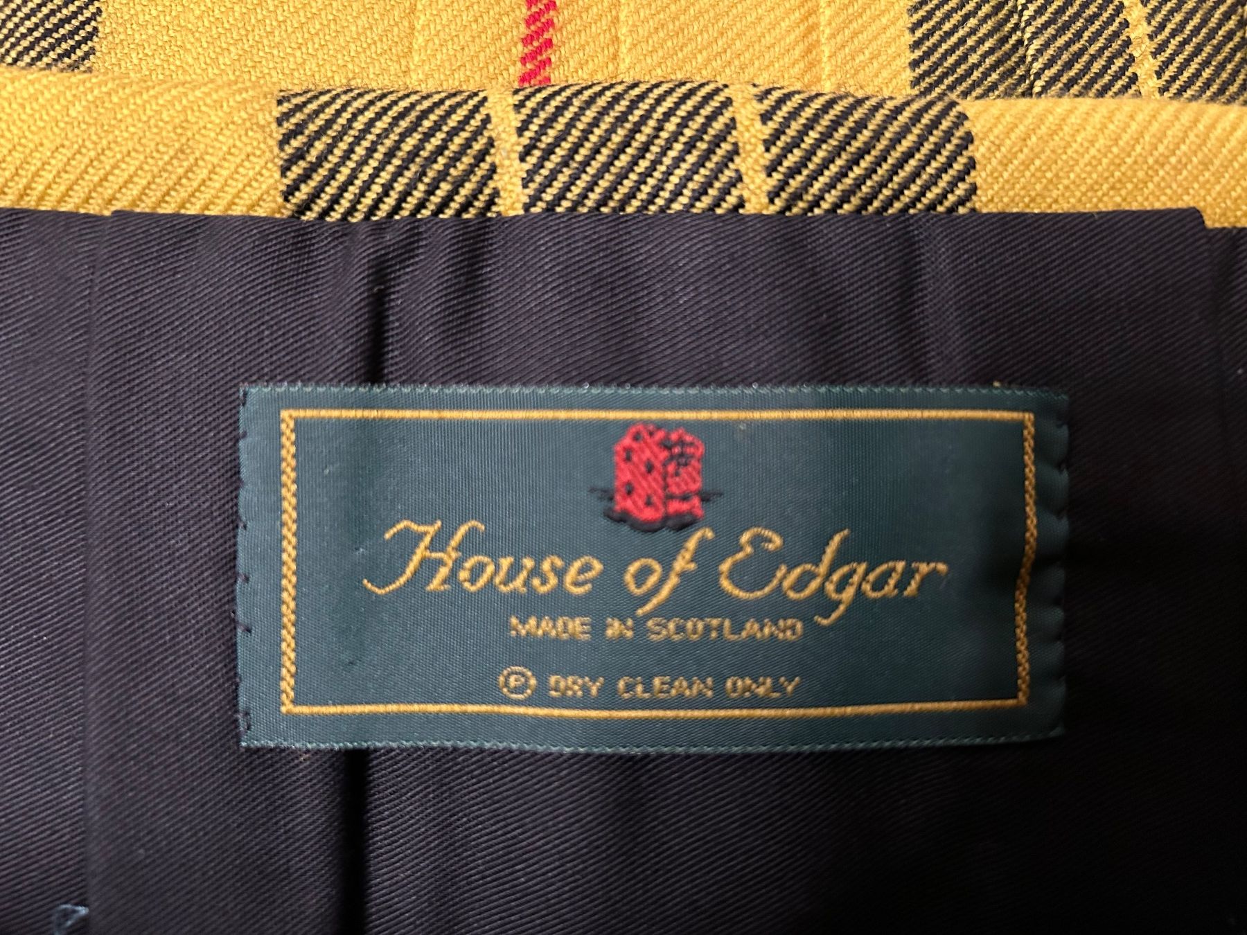 Lotti di vestiti: Ensemble complet kilt écossais traditionnel - comme neuf – Usato da Chêne-Bourg venduto da Posistif 6