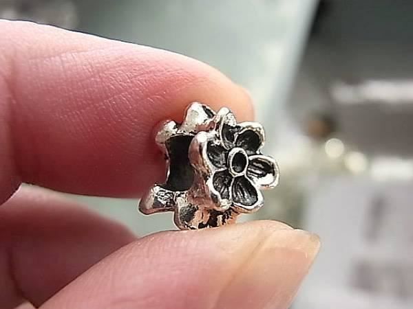 Perle (finte): Metallperle   Blume geschwärzt – Nuovo (secondo la descrizione) da Alpnachstad venduto da perlengaby 2