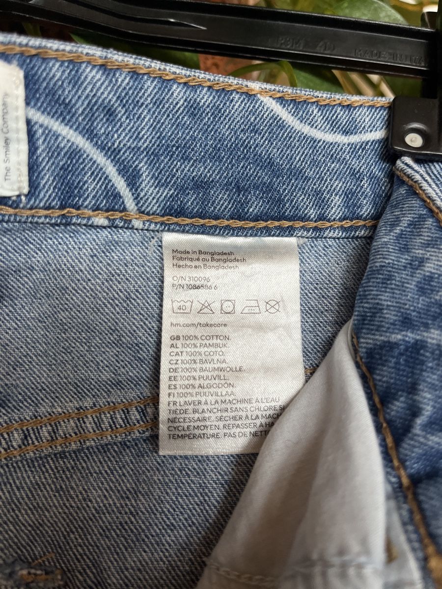 H&M Jeans: Smiley x H&M Jeans blau Gr. 36 – Usato da Samedan venduto da K7kgh 6