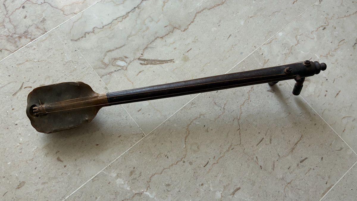 Instruments de musique:  liuto/cordofono nordafricano – D'occasion à Balerna par magnin.michel 1