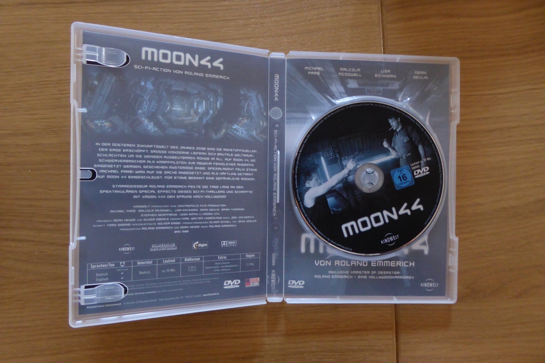 Tutti i DVDs: DVD Moon 44 – Usato da Allschwil venduto da Summelsarium 3