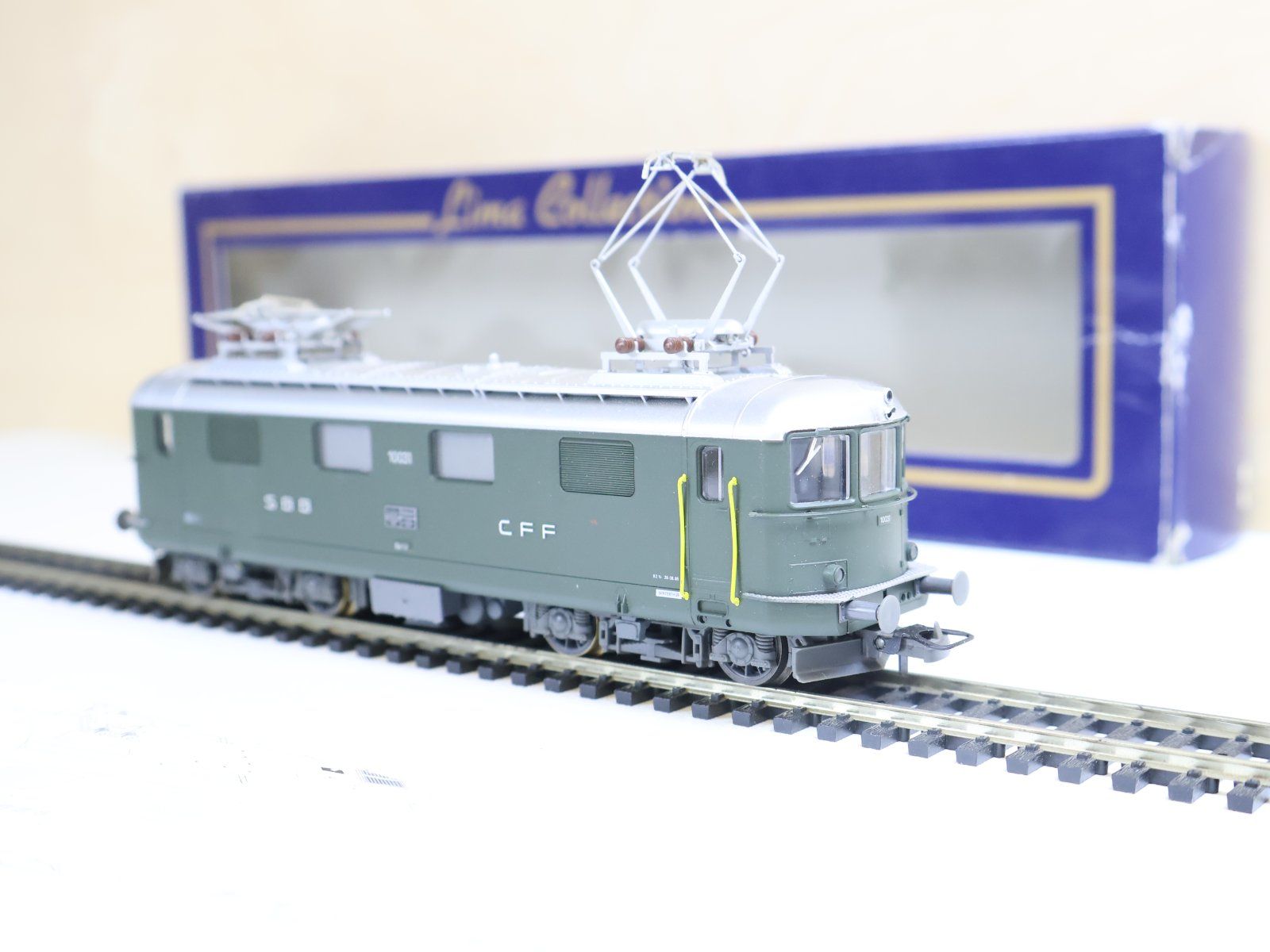 Lima Modellini di ferrovie: Lima Collection SBB Re 4/4 E-Lok - 208444 - H0 – Usato da Winterthur venduto da Monstera 7