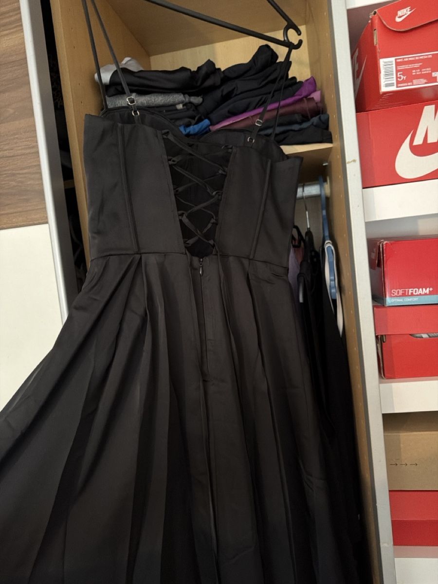 Robes: Robe des soirées taille S – Neuf avec emballage d'origine à Lausanne par sah_5wsx 1