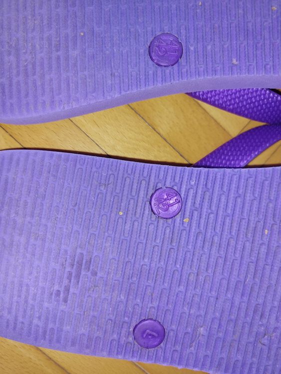 2 Paar / Lila Flip Flops / Badisssschue Grössen ca. 41 | Kaufen auf Ricardo