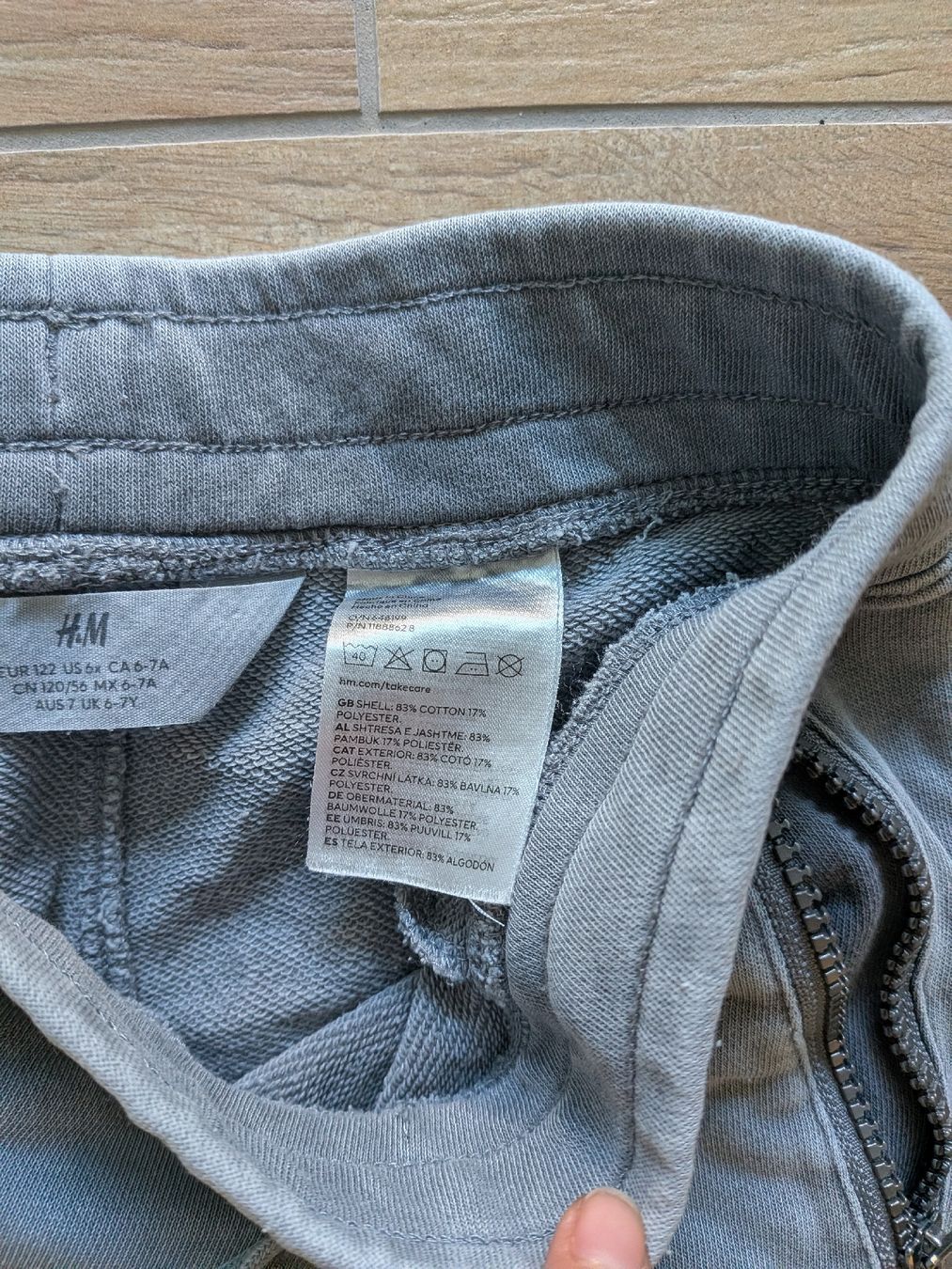 H&M Pantaloni: Trainerhose Grösse 122 – Usato da Eschenbach SG venduto da SanFranciscoCalifornia 2