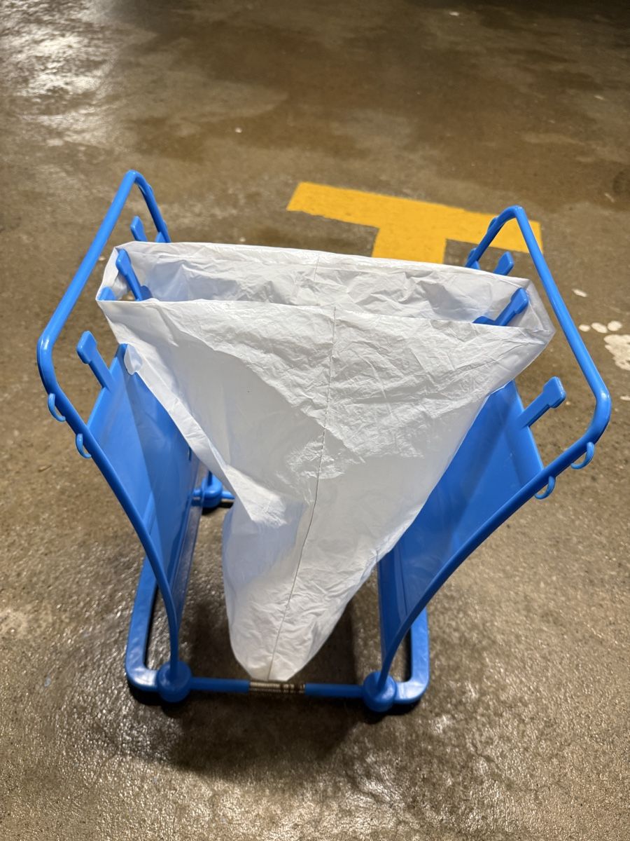 Poubelles: Camping Müllbeutelhalter – Neuf (Voir description) à Möhlin par Palessandro91