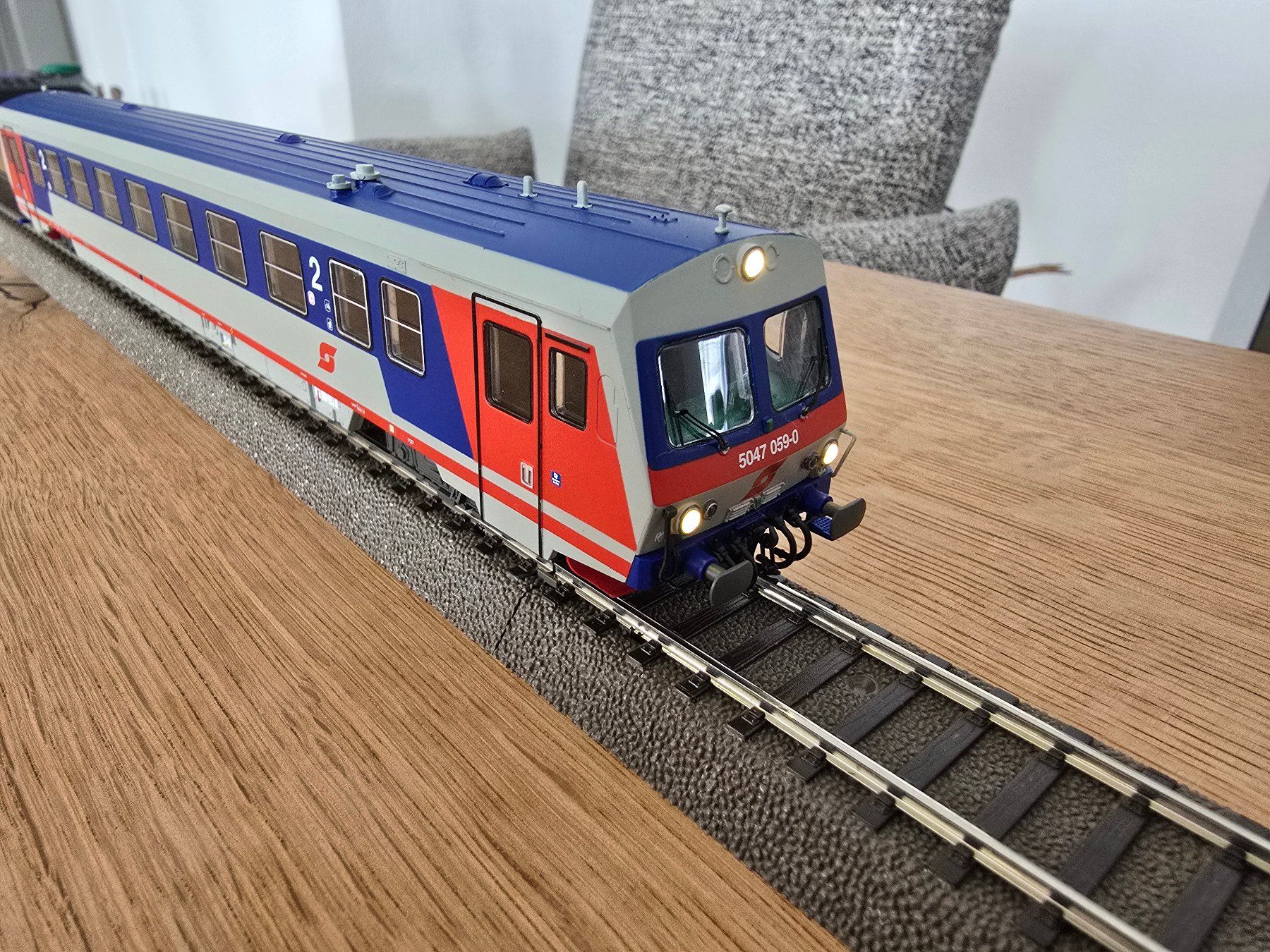 Rivarossi H0 HR2056 ÖBB 5047 059-0 Dieseltriebwagen (Neu (gemäss ...