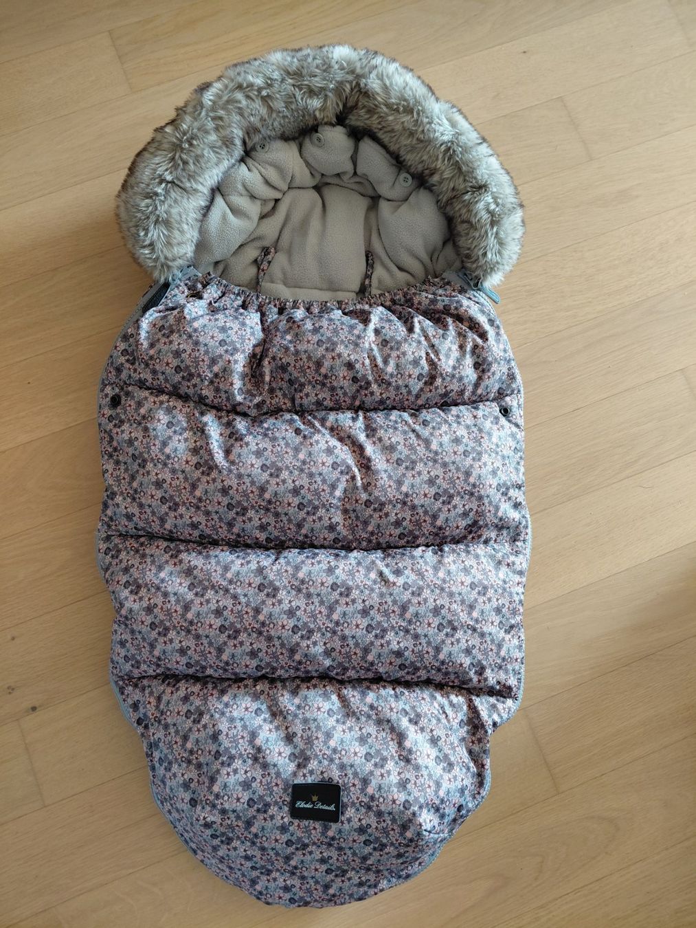 Elodie Sacchi a pelo: Winterfusssack Elodie Details – Usato da Winterthur venduto da linngu