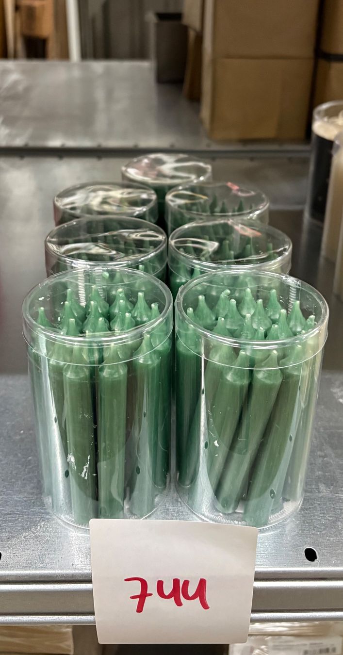 Candele: 744 Posten Christbaumkerzen aus Liquidation – Nuovo (secondo la descrizione) da Derendingen venduto da Meisterstuecke