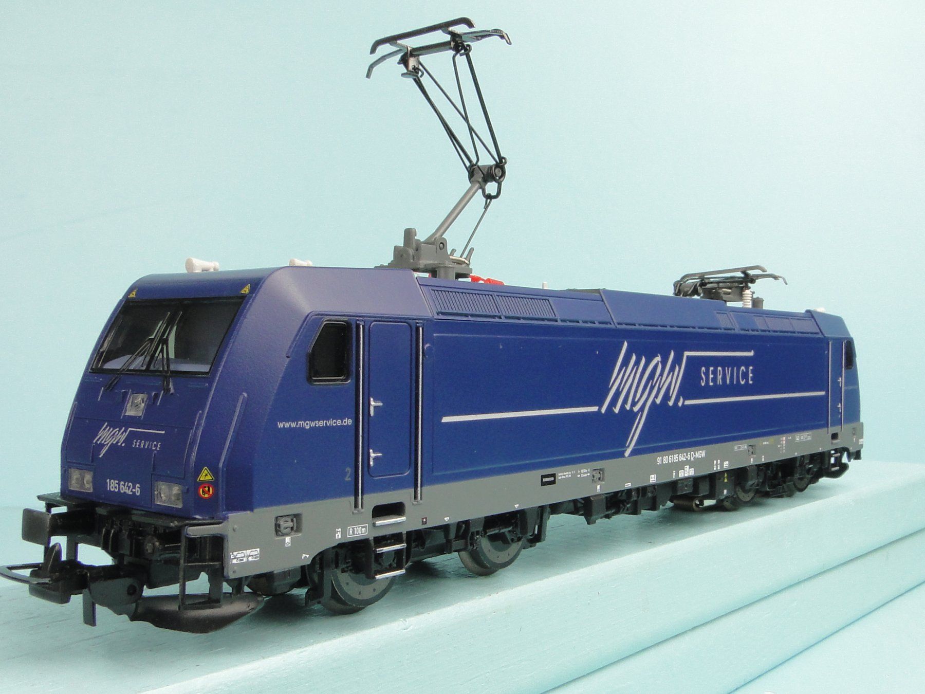 Piko Modelleisenbahnen: PIKO 59344 BR185 MGW, DIGITAL AC/WS – Neu (gemäss Beschreibung) aus Bülach von cann11 4
