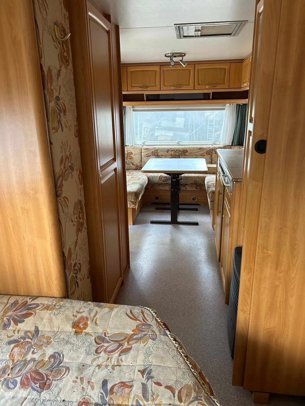 Knaus Veicoli da campeggio: Wohnwagen KNAUS AZUR 540 – Usato da Düdingen venduto da noradi 7
