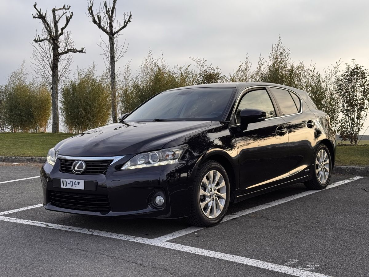 Lexus Autos: Lexus CT200H – Gebraucht aus Chavannes-de-Bogis von