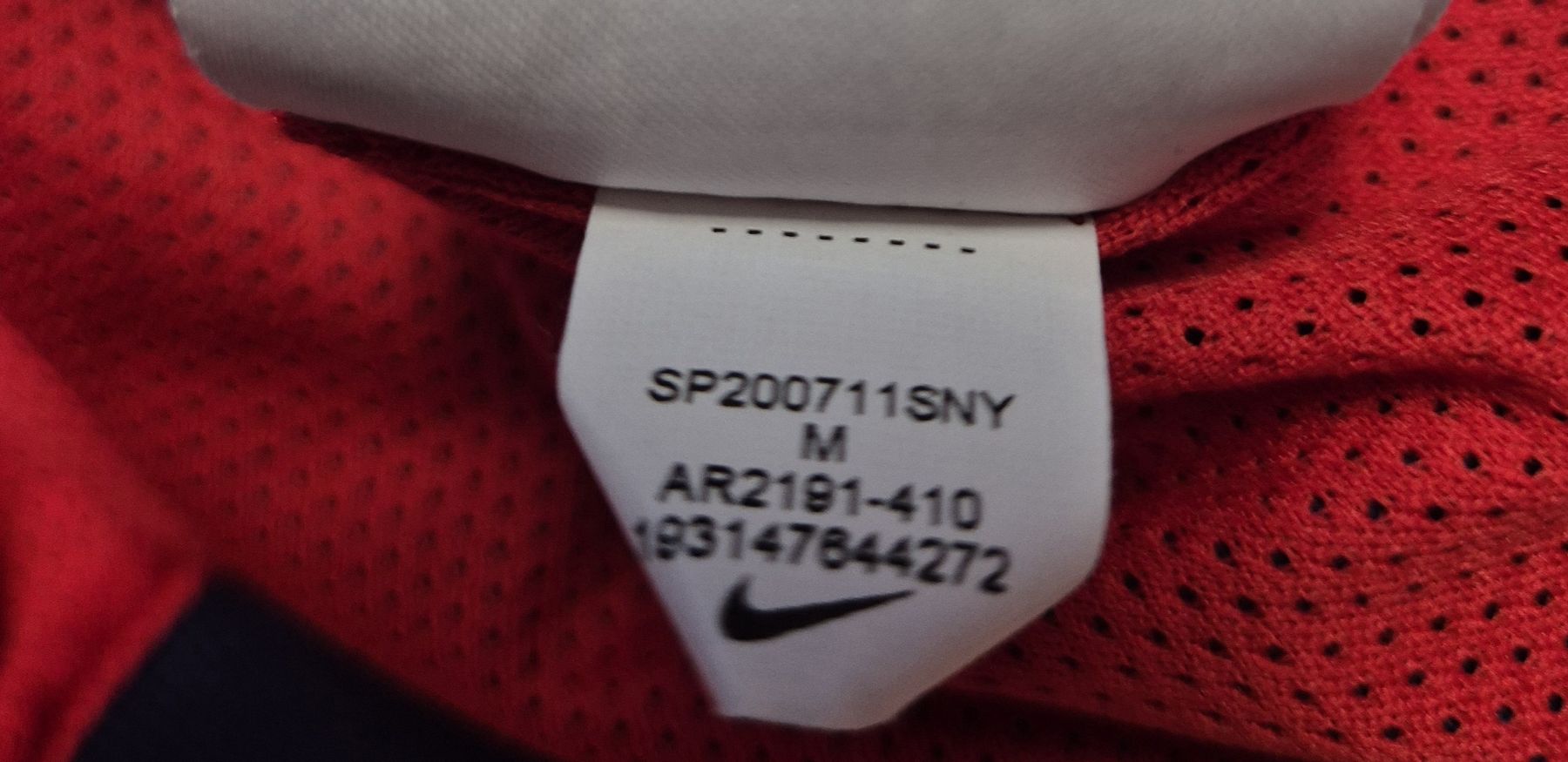 Nike Giacche: Rare Nike Windrunner Grösse M – Nuovo (secondo la descrizione) da St. Gallen venduto da CaliSunshine 4