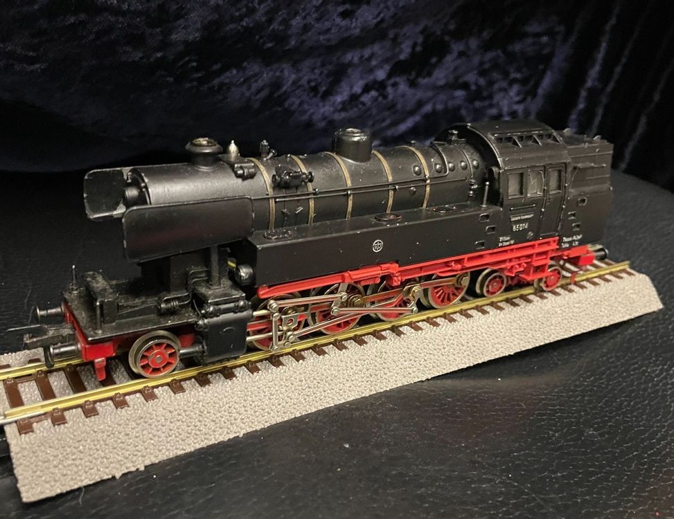 J6- 114 FLEISCHMANN LOCOMOTIVE VAPEUR TYPE 142 DE LA DB | J6- 114