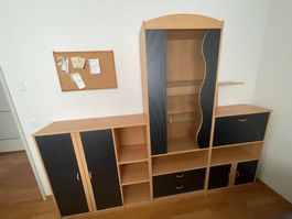 Wohnwand in gutem Zustand