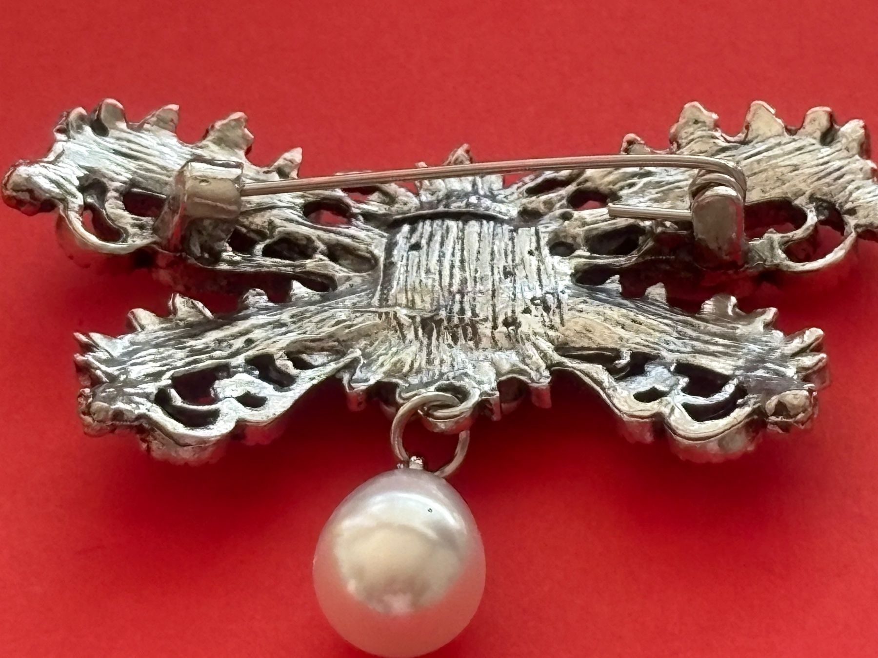 Broschen & Nadeln: Luxus Elegante  Brosche mit Kunstperlen Farbe: Silber – Neu (gemäss Beschreibung) aus Biel-Bienne von Roserosse13 2