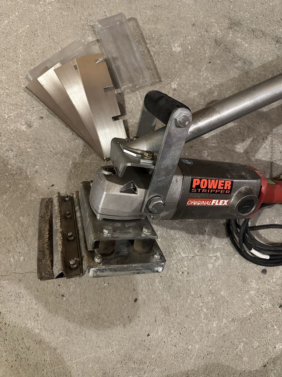 Tutte le macchine: Teppichstripper Bodenstripper Flex Janser Power-Stripper – Usato da St. Gallen venduto da 987JDBA