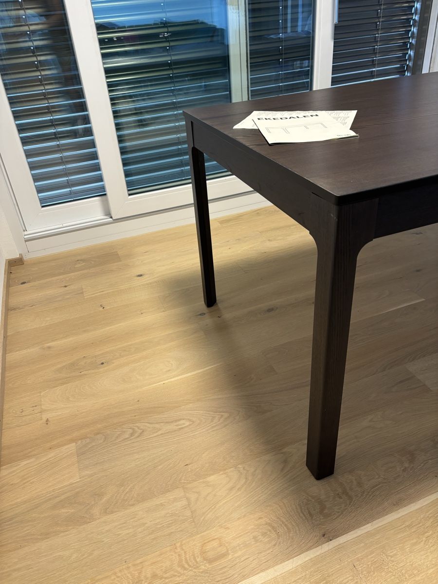 Ikea Tables: IKEA EKEDALEN extendable dining table.  – D'occasion à Schindellegi par jac_55n5 1