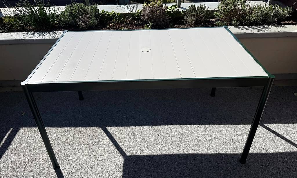 Tavoli: Gartentisch – Usato da Lungern venduto da HomeDealsCH 1