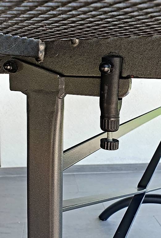 Tische: Gartentisch aus Metall – Gebraucht aus Montlingen von yvro 3