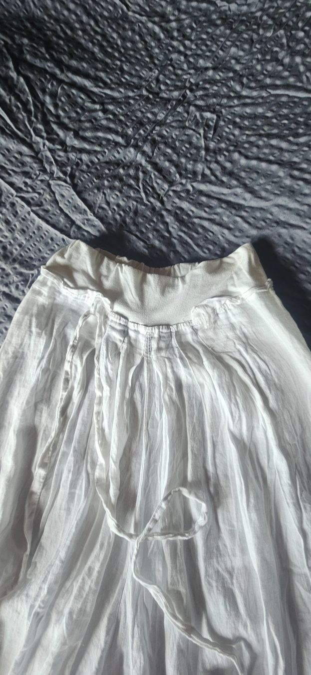 Pantaloni: Weisse Leinen Pluderhose M – Usato da Rosshäusern venduto da Heldin01 1
