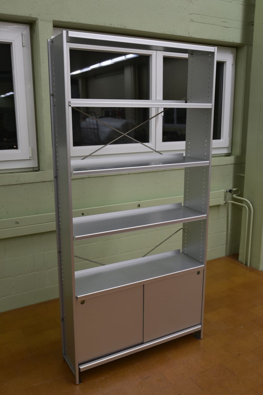 Lehni Scaffali: Designer Aluminium Regal Lehni – Usato da Lichtensteig venduto da Polsterwerk