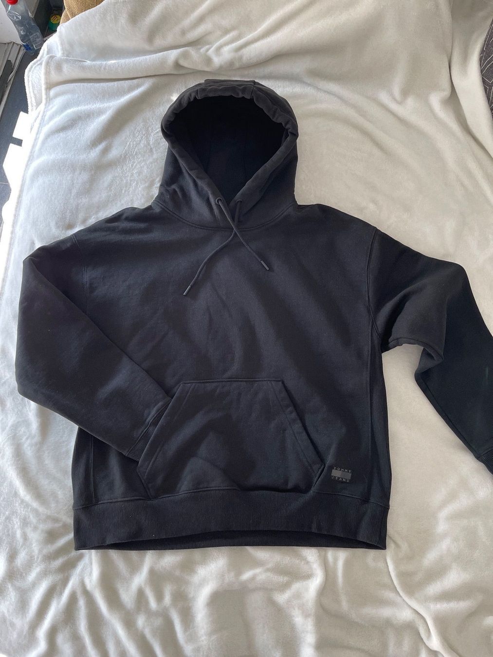 Tommy Hilfiger Pullover & Sweatshirts: Sweat-shirt Tommy Hilfiger – Neu (gemäss Beschreibung) aus Sion von ENKLR