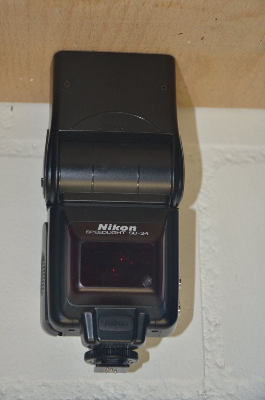 Nikon Blitze: Nikon SPEEDLIGHT SB - 24 – Gebraucht aus Wetzikon ZH von bausie
