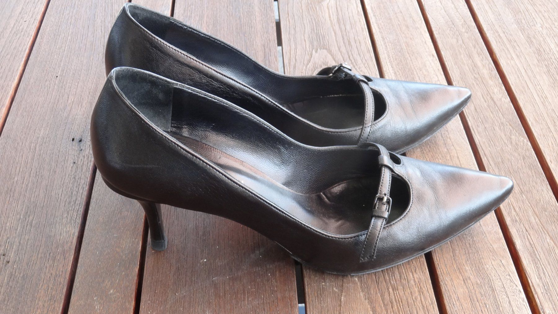 Scarpe da donna: Pumps schwarz, mit Riemchen – Usato da Erlenbach ZH venduto da November-Ergometer 1