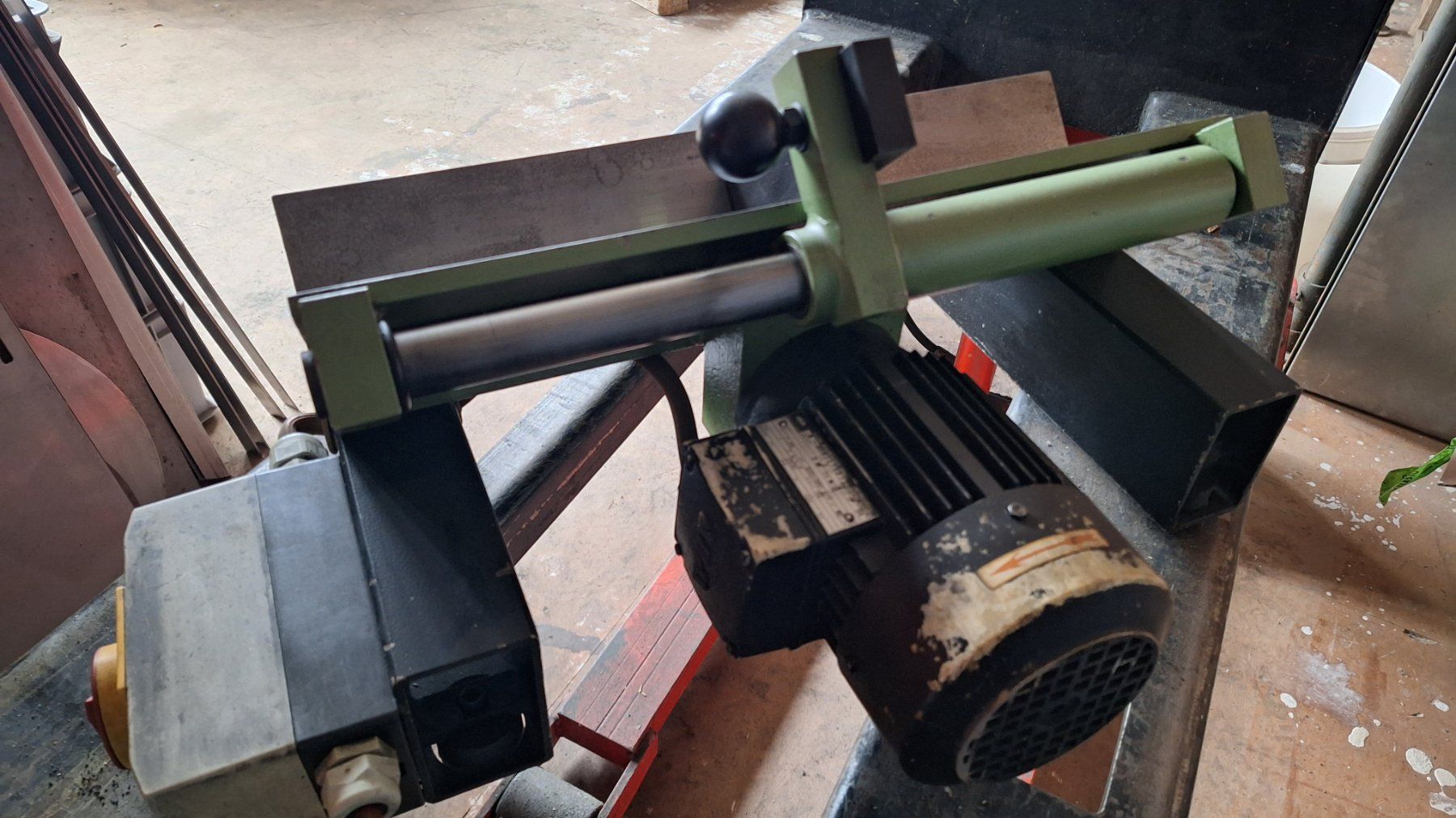 Tutte le macchine: Kantenfräsmaschine mit Wendeplatten – Usato da Langenthal venduto da Physycer0 3