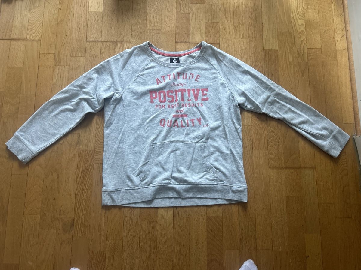 Maglioni & Felpe: Pull XXL gris clair à manches longues – Usato da St-Prex venduto da mar_f6t6