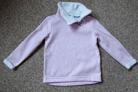Hübscher Pullover in rosa-weiss  Gr. 122